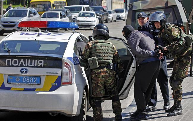 В Донецкой области задержали банду за мошенничество в отношении переселенцев