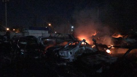 На штрафплощадке в Одессе сгорели десятки автомобилей