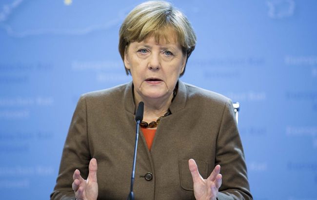 Меркель: нормандський формат по Україні продовжить роботу