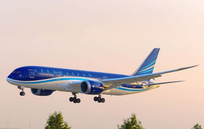 Азербайджан приостанавливает авиасообщение с Ираном