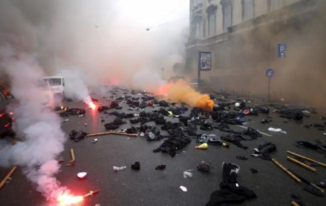 В Милане антиглобалисты устроили беспорядки