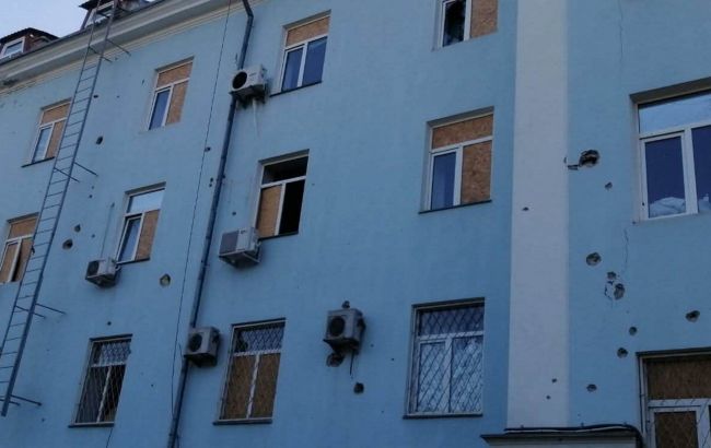 Росія атакувала податкову та маршрутку в Херсоні, є загибла та поранені
