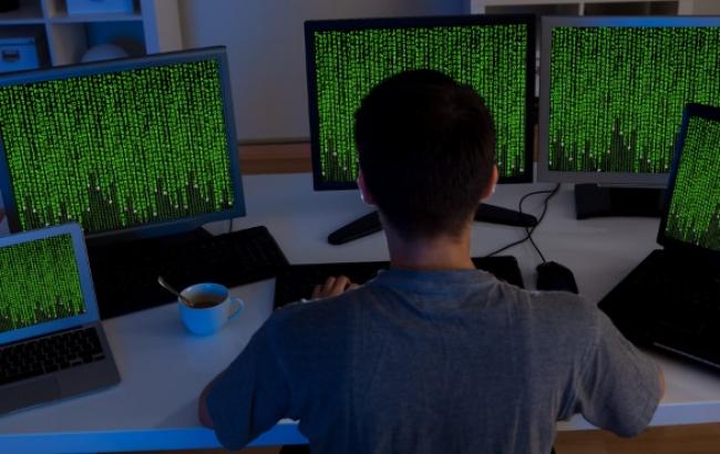 СБУ фиксирует волну хакерских атак на сервера госорганов Украины