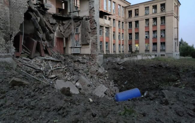 Росіяни зруйнували ще одну школу в Донецькій області, - глава ОВА