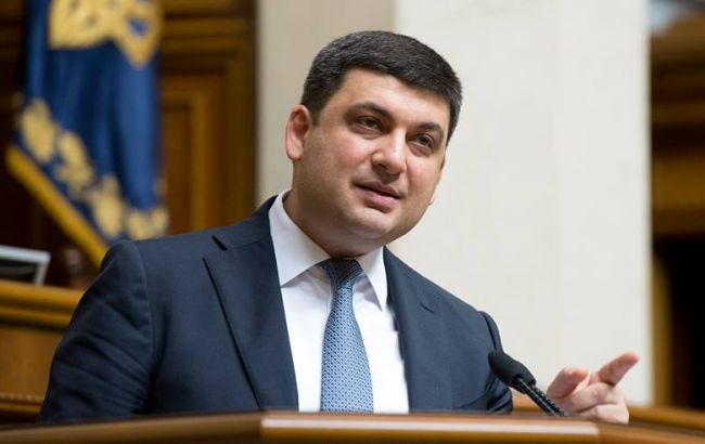 Гройсман пообещал оказать помощь пострадавшим от обрушения общежития в Чернигове