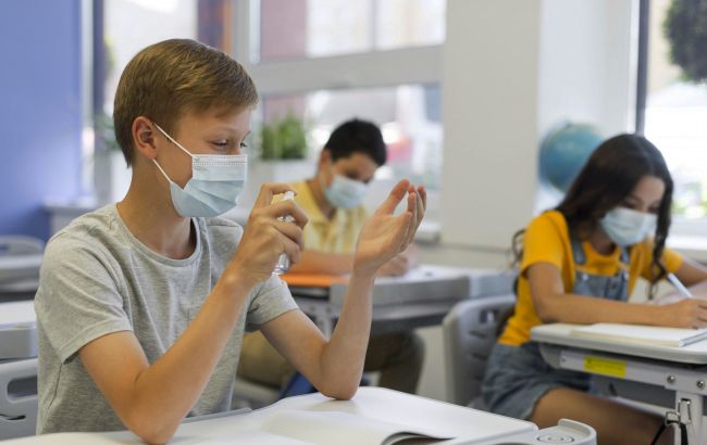 В Украине стартует учебный год: как будут учиться дети в разных карантинных зонах