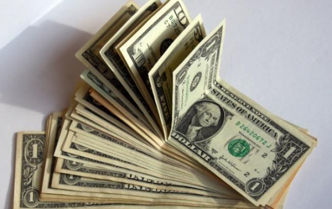 Курс долара в обмінниках у продажу виріс на 1 копійку - до 16,53 грн/дол