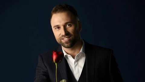 Не впізнати: Холостяк-10 Макс Михайлюк показав, як виглядав в юності