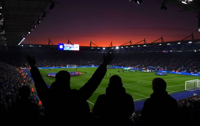 Решта матчів АПЛ може пройти без глядачів і на нейтральних полях