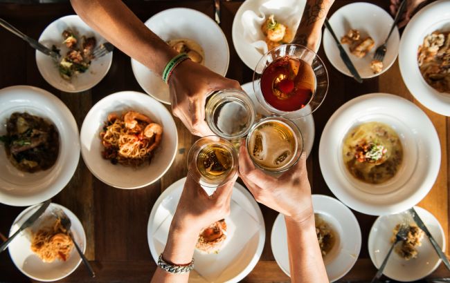 Застілля без шкоди для здоров'я: що потрібно зробити перед тим, як йти у гості