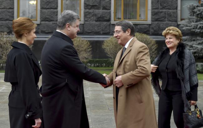 Порошенко проводит встречу с президентом Кипра