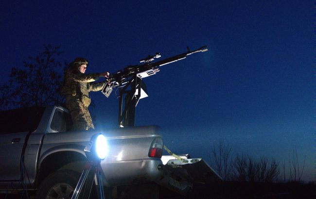 В Повітряних силах показали відбиття нічної атаки на півдні України (відео)