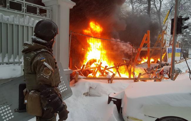 Поліцейського, який застосував газ проти журналіста, відсторонили від роботи на масових акціях