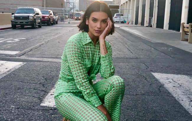 Британская певица Дуа Липа "засветилась" на НСК "Олимпийский" (фото)