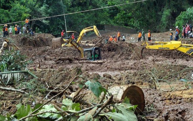 Через зсув у Колумбії загинули близько 20 людей