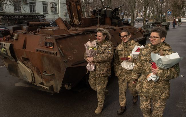 8 марта в 2024 году: будет ли в этот день выходной и на каком этапе отмена праздника