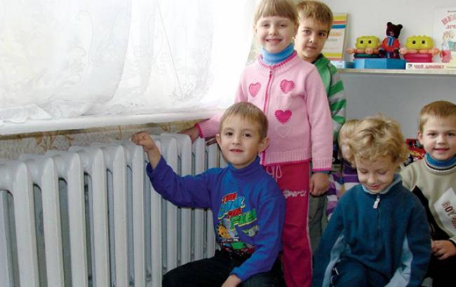 В Киеве количество домов без горячей воды увеличилось до 53, без отопления – до 31