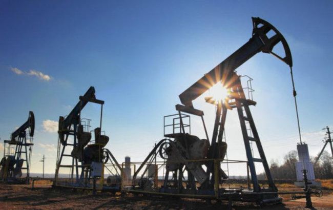 Цена нефти Brent поднялась выше 57 долл./барр