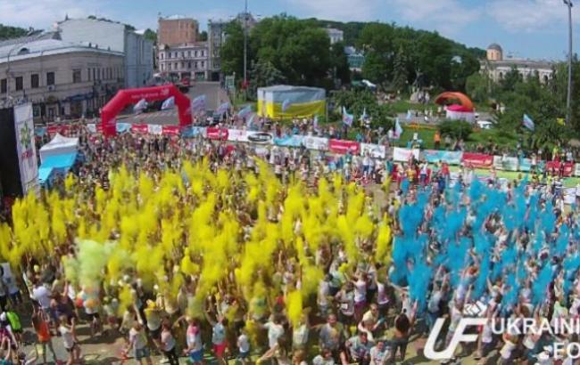 У Києві створили національний прапор з фарб