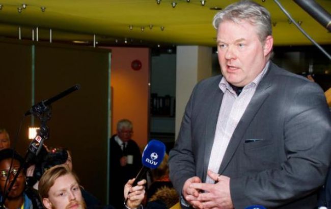 Премьер Исландии подал в отставку после поражения его партии на выборах