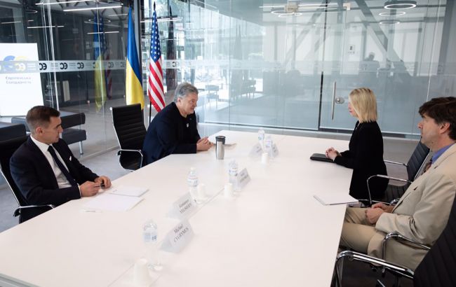Порошенко обсудил с послом США поддержку ВСУ и продолжение демократических реформ