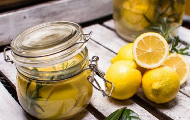 Заготовка лимонів, яка здивує всіх: пряна закуска з яскравим смаком