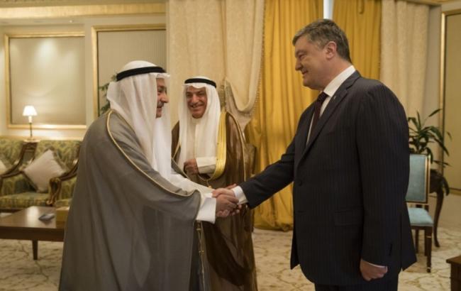 Порошенко запропонував Кувейту взяти участь у приватизації в Україні