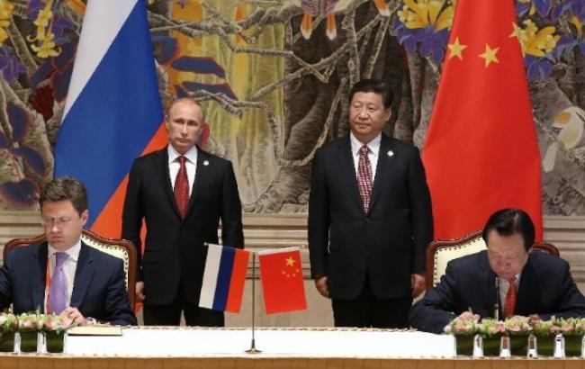 Россия подписала с Китаем контракт на поставку зенитно-ракетных систем "Триумф"