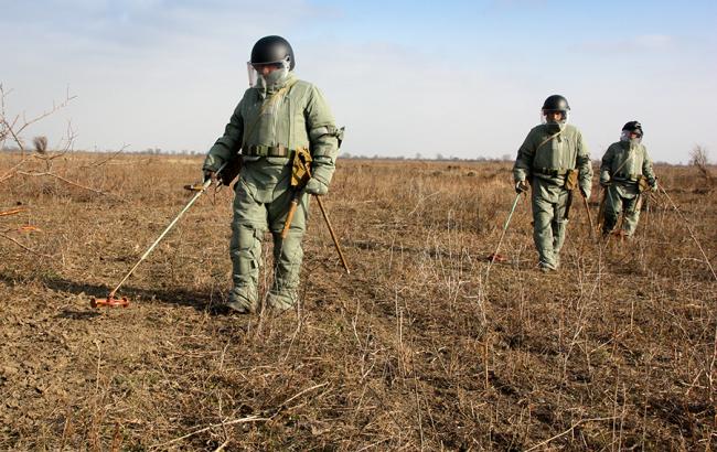 НАТО передало Украине оборудование для гуманитарного разминирования на 1 млн евро