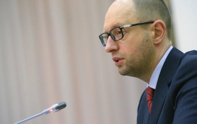 Яценюк просит НАТО помочь в формировании новой стратегии нацбезопасности Украины