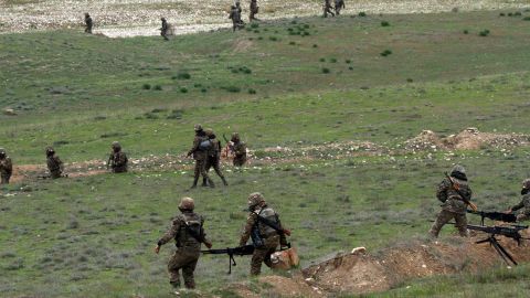 Азербайджан ввел комендантский час на занятых территориях Карабаха