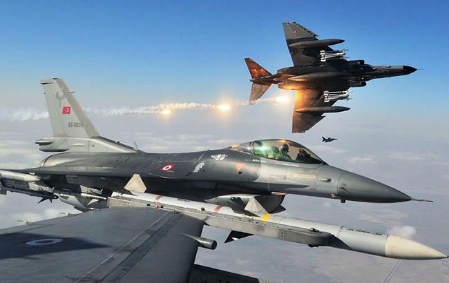 ВПС Греції перехопили 4 турецькі винищувачі