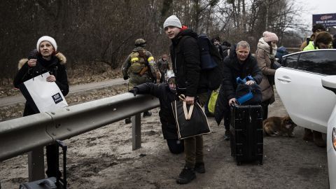 В Изюме планируют эвакуацию людей и доставку гумконвоя