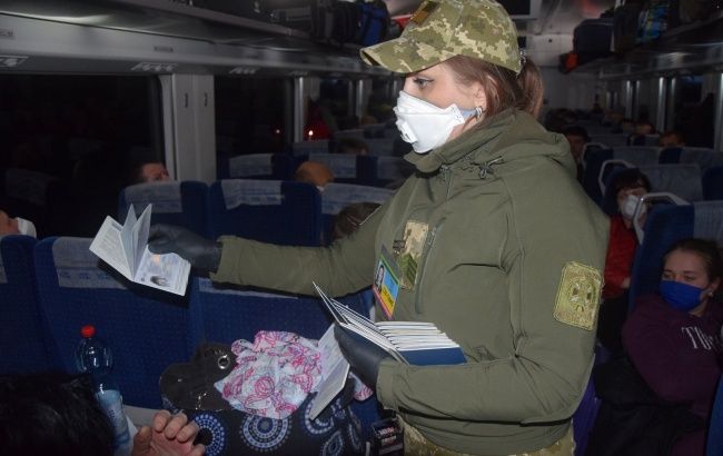 Из Польши возвращаются домой еще более 600 украинцев, - МИД