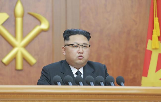 Кім Чен Ин закликав північнокорейську армію бути готовою "розірвати хребет ворога"