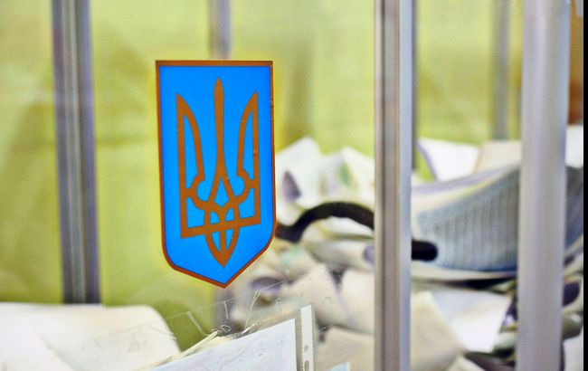 В Украине сегодня проходят довыборы в Раду по 7 округам