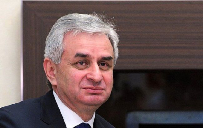 "Президент" Абхазії Хаджимба склав повноваження