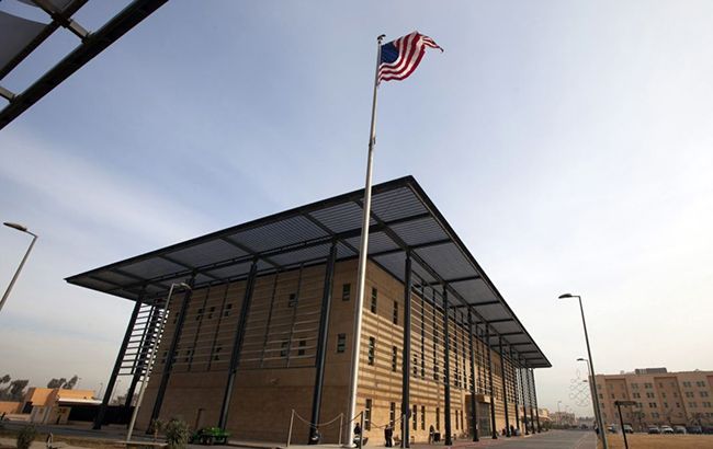 Держдеп США евакуював посольство в Іраку