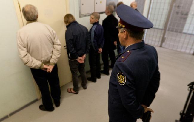 Путин разрешил избивать заключенных