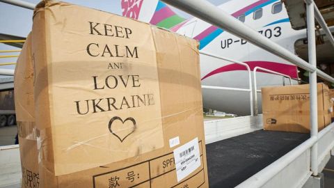 В Украину прибыл самолет со 100 тыс. тестов ПЦР из Китая