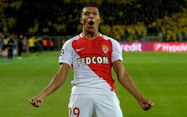 "Монако" отказался продавать Мбаппе в "Манчестер Юнайтед"