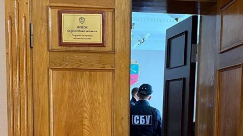 СБУ проводит обыски в мэрии Запорожья