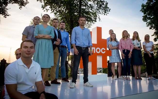 "Голос" отозвал двух кандидатов за связи с Медведчуком и "Оппоблоком"