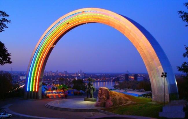 Арку Дружби народів можуть замінити пам'ятником українським бійцям