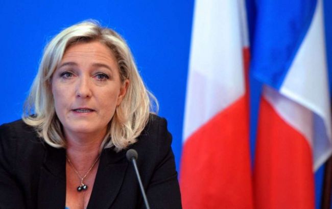 Европарламент лишил неприкосновенности Ле Пен