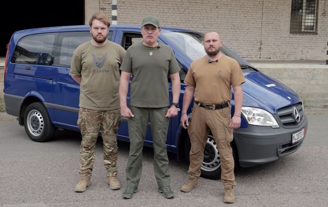 Авто для бійців полку "Тінь": Палатний розповів про нову допомогу від "Української команди"