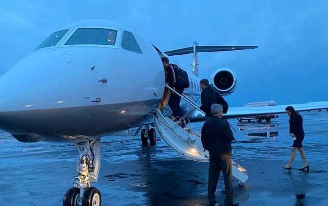 З США чартером аерокосмічної компанії евакуювали українців
