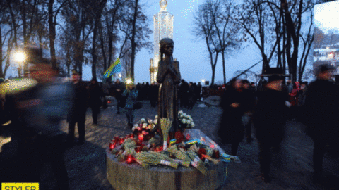 "Запали свічку": у Києві вшанували пам'ять жертв Голодомору (фото)
