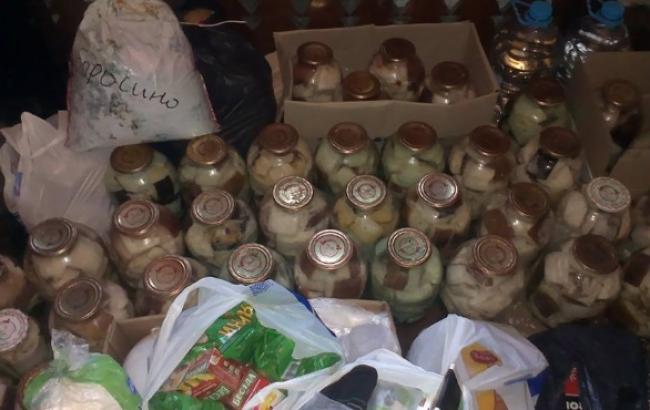 В донецкий аэропорт прорвался конвой с водой и продуктами для военных, - штаб