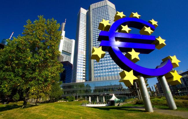 ЄЦБ підтвердив можливість додаткових заходів у разі ризику ослаблення інфляції